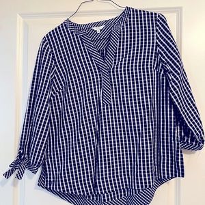 Crown and Ivy 3/4 sleeve popover top